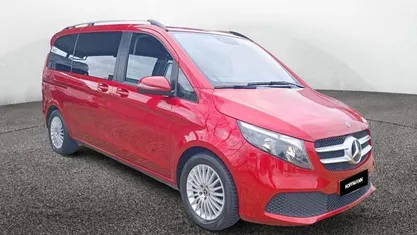 Gebraucht Mercedes V220 Edition 163 PS (119 kW) 2021 Paint color hyacinth red metalli Van / Kleinbus