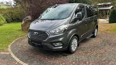 Grau (magnetic grau) Gebraucht 2023 Ford Tourneo Custom Titanium Van / Kleinbus | 36.900 € (Superpreis)