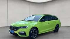Grün Gebraucht 2023 Skoda Octavia RS Kombi | 33.840 € (Fairer Preis)