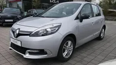 Weiß Gebraucht 2015 Renault Scénic III Authentique Van / Kleinbus | 9.797 €