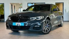 Grau Gebraucht 2019 BMW 330e M Sport Limousine | 29.995 €