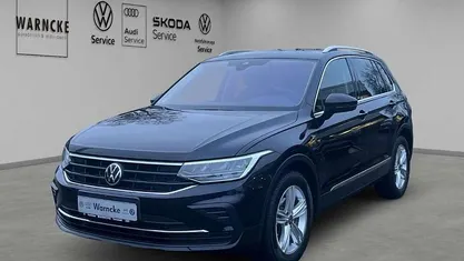 Gebraucht VW Tiguan Move 150 PS (110 kW) 2023 Schwarz SUV