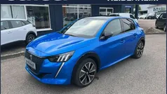 Blau Gebraucht 2021 Peugeot e-208 GT Kleinwagen | 15.990 € (Fairer Preis)
