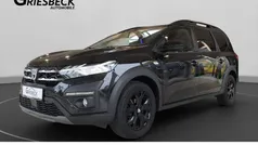 Schwarz Gebraucht 2023 Dacia Jogger Extreme Van / Kleinbus | 17.890 € (Fairer Preis)