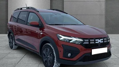 Neu Dacia Jogger Expression 101 PS (74 kW) 2025 Terracottabraun Van / Kleinbus