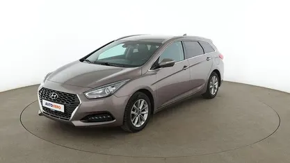 Gebraucht Hyundai i40 Space 136 PS (100 kW) 2019 Grau Kombi