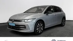 Silber Gebraucht 2024 VW Golf VIII Life Limousine | 28.490 € (Fairer Preis)