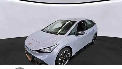 Vaporgrau Gebraucht 2023 Cupra Born Kleinwagen | 23.900 € (Fairer Preis)