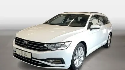 Gebraucht VW Passat Business 150 PS (110 kW) 2023 Weiß Kombi