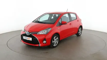 Gebraucht Toyota Yaris Comfort 61 PS (44 kW) 2015 Rot Kleinwagen
