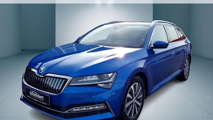 Gebraucht Skoda Superb Style 218 PS (160 kW) 2022 Raceblau metallic Kombi
