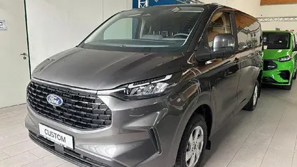 Gebraucht 2025 Ford Tourneo Trend Van / Kleinbus | 43.489 € (Fairer Preis)