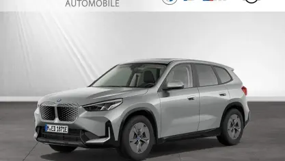 Gebraucht BMW iX1 Performance 230 kW (313 PS) 2023 Spacesilber metallic SUV