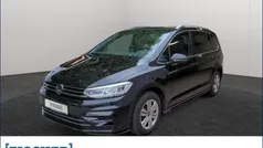Schwarz Gebraucht 2024 VW Touran R-line Van / Kleinbus | 37.876 € (Fairer Preis)