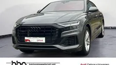 Grau Gebraucht 2022 Audi Q8 S-Line SUV | 67.330 € (Guter Preis)