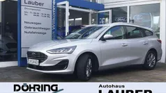 Moondust silver Gebraucht 2024 Ford Focus Titanium Kombi | 23.995 € (Fairer Preis)