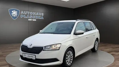 Candyweiß Gebraucht 2022 Skoda Fabia Ambition Kombi | 12.950 €