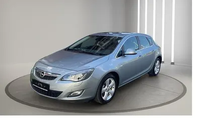 Second-hand Opel Astra Sport 116 CP (85 kW) 2010 Berlinǎ