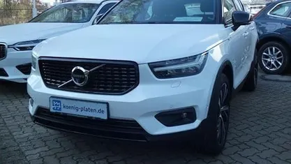 Weiß Gebraucht 2018 Volvo XC40 R-Design SUV | 24.990 € (Etwas zu teuer)