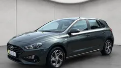 Grau Gebraucht 2023 Hyundai i30 Select Limousine | 17.360 € (Guter Preis)