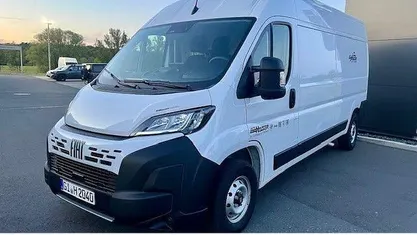 Gebraucht Fiat Ducato 140 PS (102 kW) 2025 Weiss Van