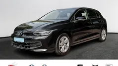 Schwarz Gebraucht 2024 VW Golf VIII Life Limousine | 23.990 € (Fairer Preis)
