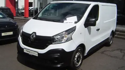 Gebraucht Renault Trafic Komfort 95 PS (69 kW) 2018 Weiß Van / Kleinbus