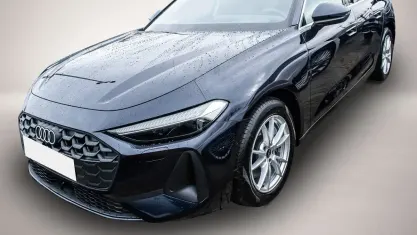 Gebraucht Audi A5 Basis 204 PS (150 kW) 2025 Blau Limousine