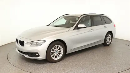 Gebraucht BMW 318 Advantage 150 PS (110 kW) 2019 Glaciersilber Kombi