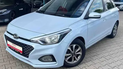 Gebraucht Hyundai i20 Active 101 PS (74 kW) 2020 Clean slate (hellblau) Kleinwagen