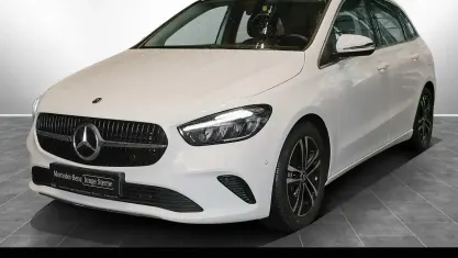Gebraucht Mercedes B200 Progressive 163 PS (119 kW) 2024 Unilack polarweiß Kleinwagen