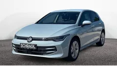 Crystal ice blue metallic Neu 2025 VW Golf VIII Life Limousine | 29.970 € (Superpreis)
