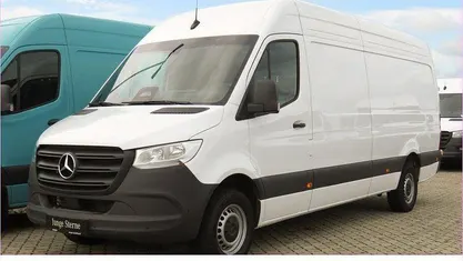 Arktikweiß Gebraucht 2024 Mercedes Sprinter Van | 40.877 € (Fairer Preis)