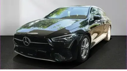 Gebraucht Mercedes CLA180 Shooting Brake 136 PS (100 kW) 2024 Schwarz Kombi
