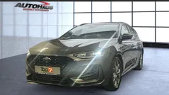 Magneticgrau (metallic) Gebraucht 2023 Ford Focus ST-Line Kombi | 27.490 € (Fairer Preis)