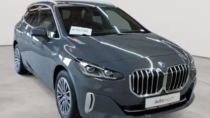 Gebraucht BMW 225 Active Tourer Luxury Line 136 PS (100 kW) 2023 Sparkling kupfergrau metallic Van / Kleinbus