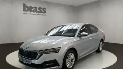 Gebraucht Skoda Octavia Ambition 110 PS (80 kW) 2022 Brillantsilber metallic Limousine