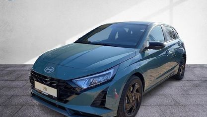 Brugt Hyundai i20 Blackline 90 HK (66 kW) 2023 Grøn Sedan