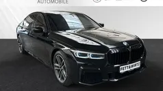 Saphirschwarz metallic Gebraucht 2020 BMW 740L Sport Line Limousine | 46.900 € (Fairer Preis)