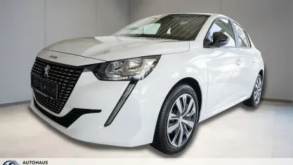 Käytetty Peugeot 208 Active 101 HP (74 kW) 2024 Valkoinen Viistoperä