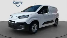 Weiß Gebraucht 2024 Fiat Doblò Comfort Van / Kleinbus | 20.800 € (Fairer Preis)