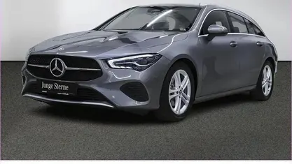 Gebraucht Mercedes CLA180 Shooting Brake 136 PS (100 kW) 2024 Lack mountaingrau Kombi