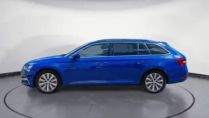 Gebraucht Skoda Superb Ambition 218 PS (160 kW) 2021 Blau Kombi