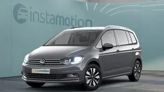 Grau Gebraucht 2024 VW Touran Move Van / Kleinbus | 33.950 € (Guter Preis)