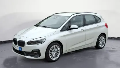 Gebraucht BMW 220 Active Tourer Advantage 192 PS (141 kW) 2019 Weiß Van / Kleinbus
