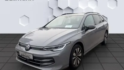 Grau Gebraucht 2024 VW Golf VIII Goal Kombi | 26.380 € (Guter Preis)