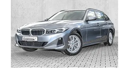 Grau Gebraucht 2023 BMW 318 Sport Line Kombi | 28.390 € (Guter Preis)