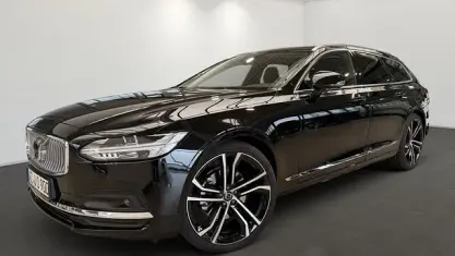 Gebraucht Volvo V90 Ultimate 197 PS (144 kW) 2024 Schwarz (onyx black) Kombi