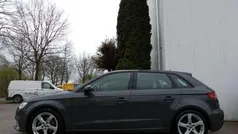Grau Gebraucht 2016 Audi A3 Sport Limousine | 15.890 € (Fairer Preis)