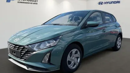 Gebraucht Hyundai i20 Comfort 79 PS (58 kW) 2024 Grün Kleinwagen